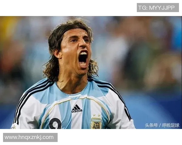 长发大卷的足球巨星们用飘逸秀发诠释绿茵场上的独特风采